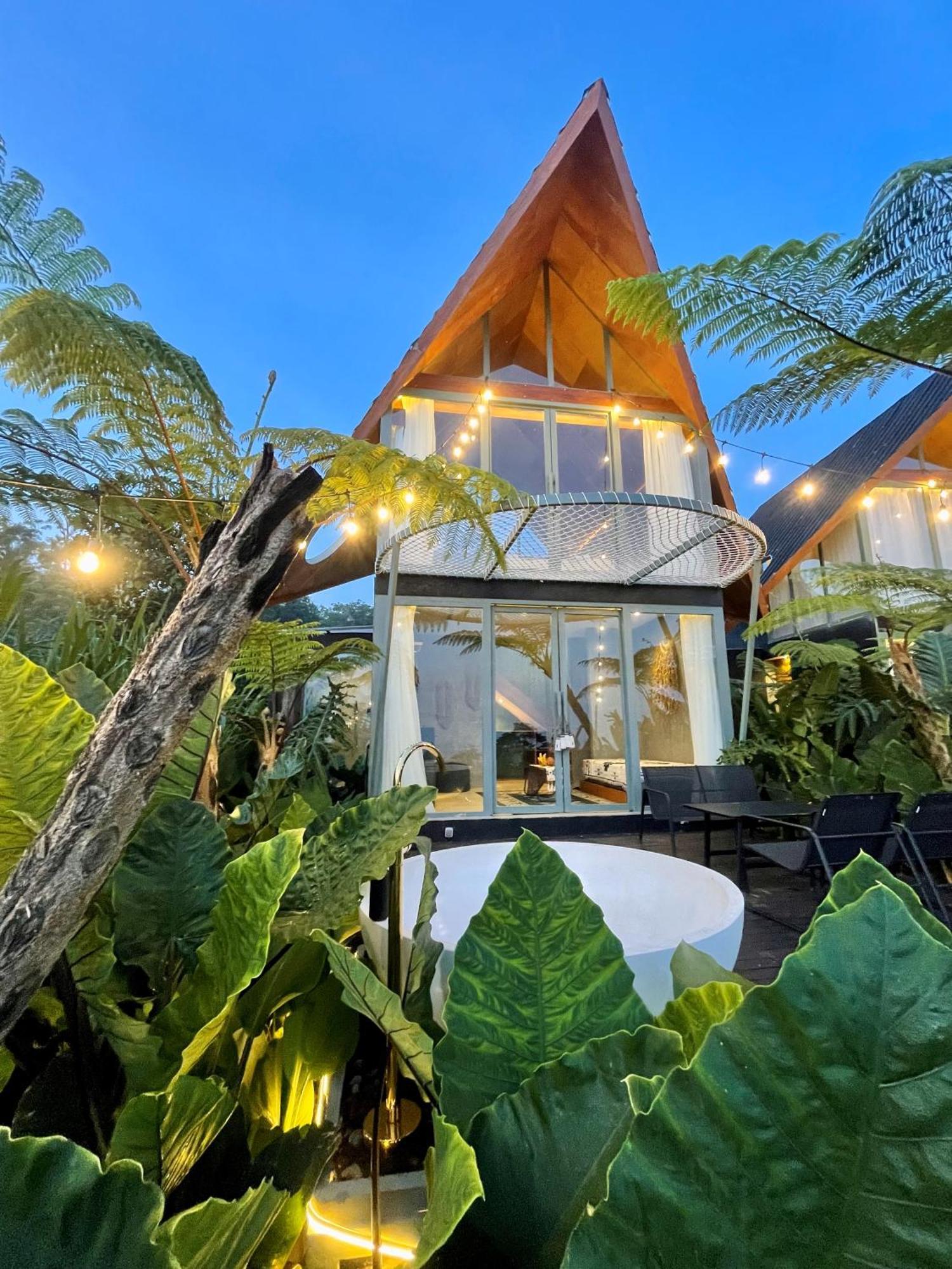 Black Wood Cabin Кинтамани Экстерьер фото