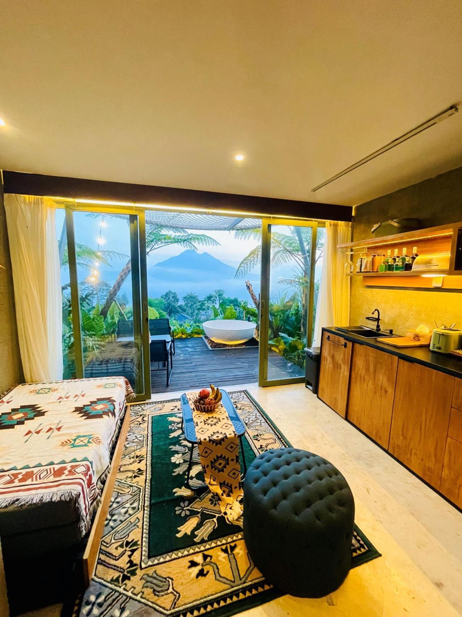 Black Wood Cabin Кинтамани Экстерьер фото