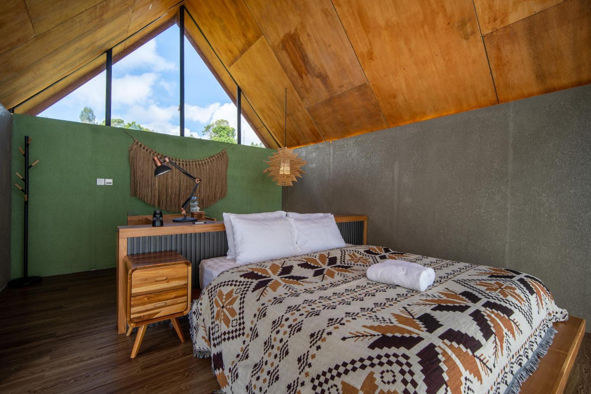 Black Wood Cabin Кинтамани Экстерьер фото