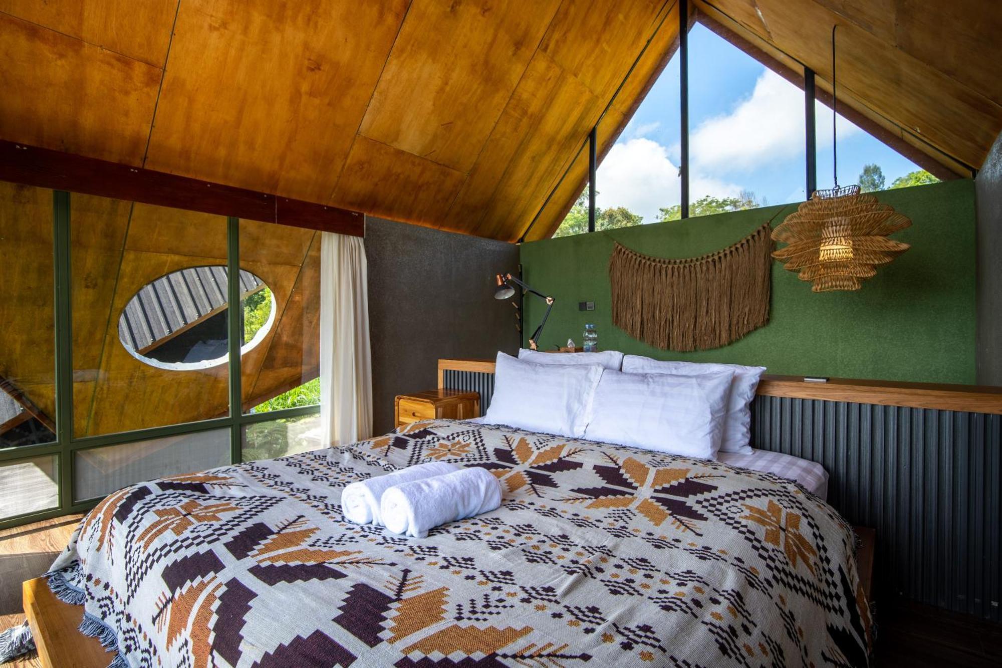 Black Wood Cabin Кинтамани Экстерьер фото