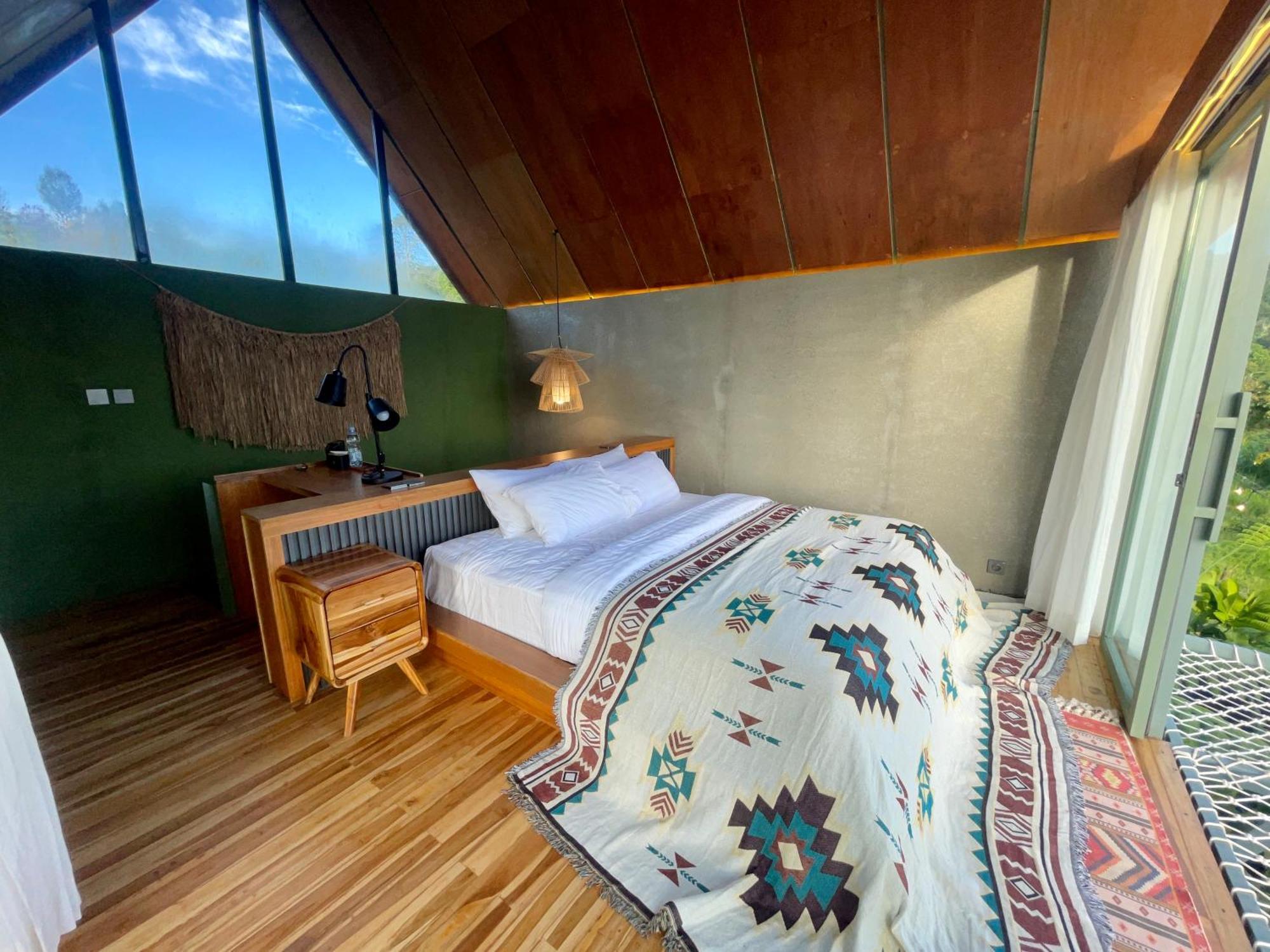 Black Wood Cabin Кинтамани Экстерьер фото